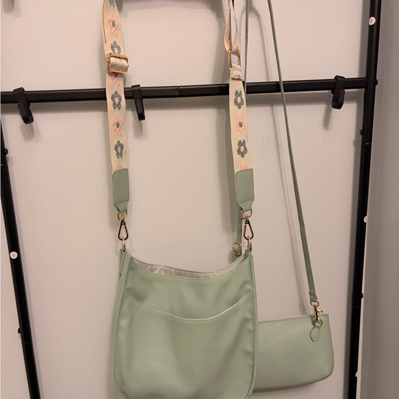 Simply Southern Light Green Satchel Set with Floral Strap - Picture 5 of 5